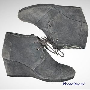 Toms grey suede wedge booties Sz 8